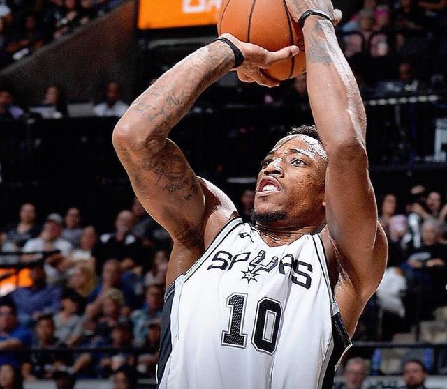 马刺在加时赛中逆转逐渐落后的比赛,德罗赞多次精彩得分!的简单介绍 马刺在加时赛中逆转逐渐落后的比赛,德罗赞多次精彩得分!的简单介绍