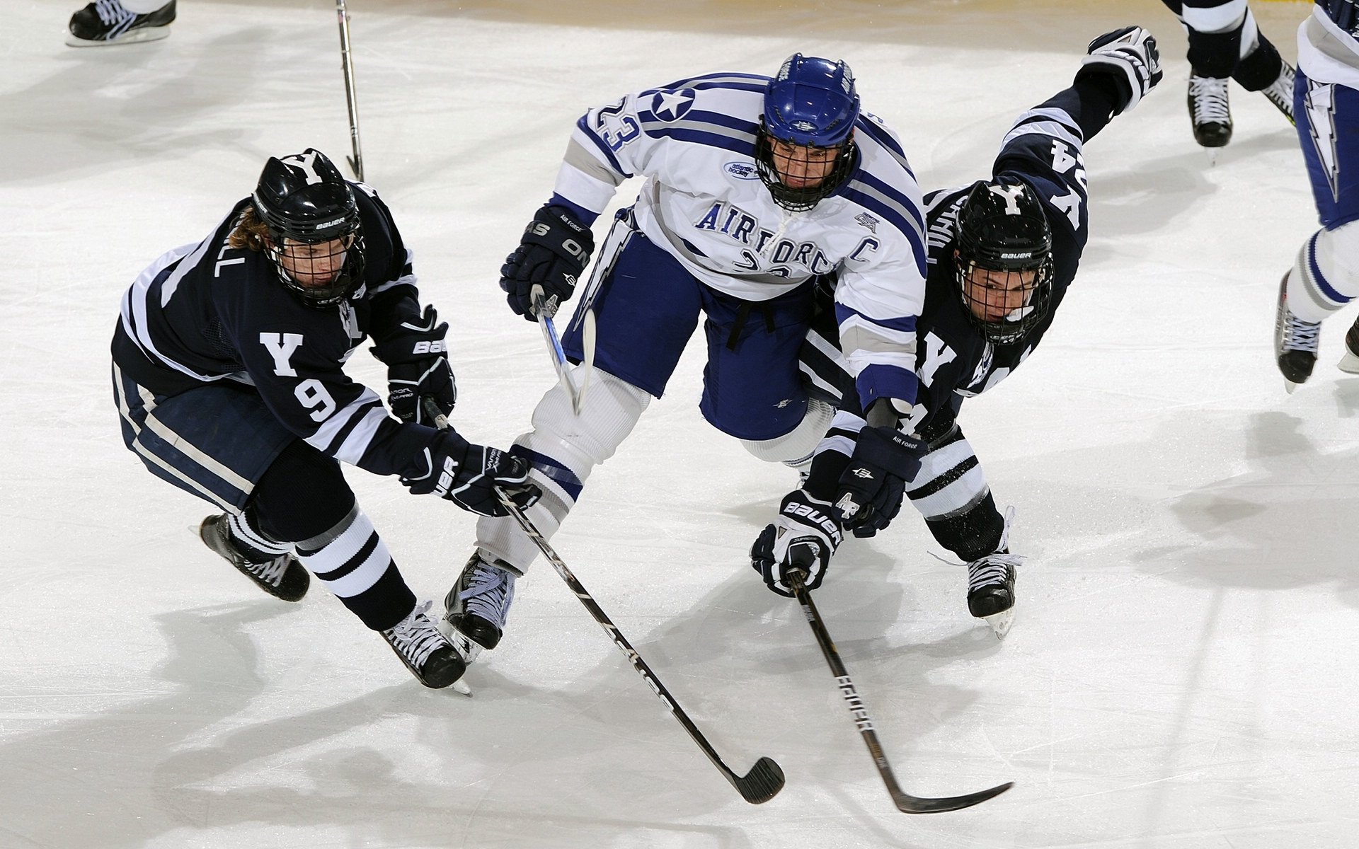 KAIYUN 中国大陆-足球运动在青少年中的普及率持续提升，论青少年足球发展的重要性